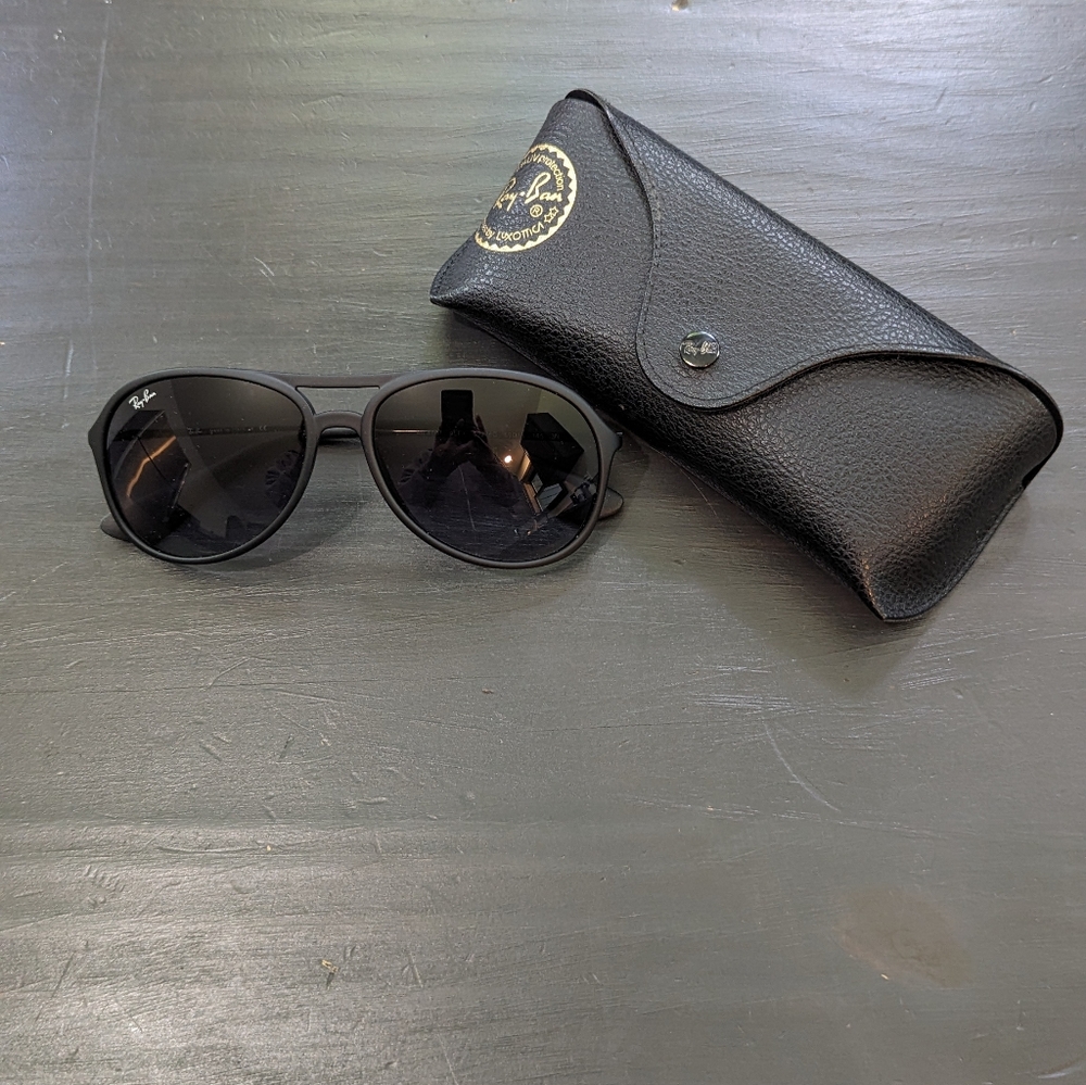 Ray-Ban